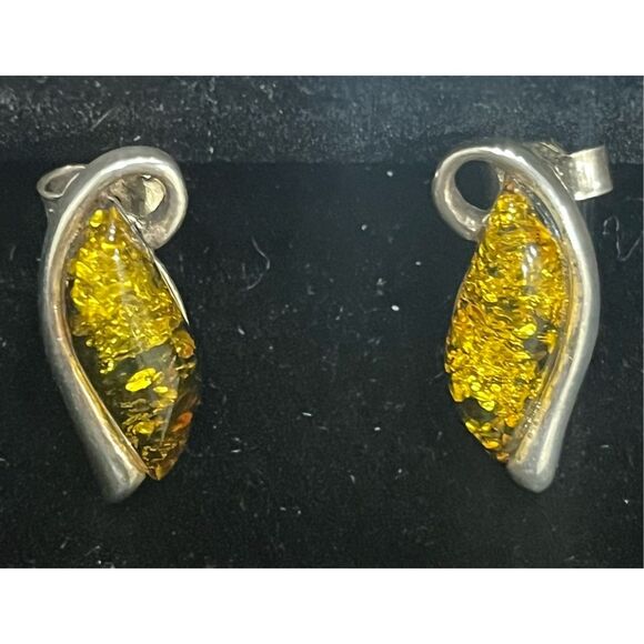 Vintage Baltic Amber Elegant 925 Sterling Silver 3/4 Inch Stud Earrings - Picture 2 of 5